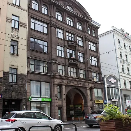 Grand Apartment