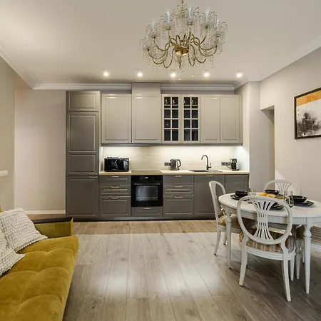 Grand Apartment